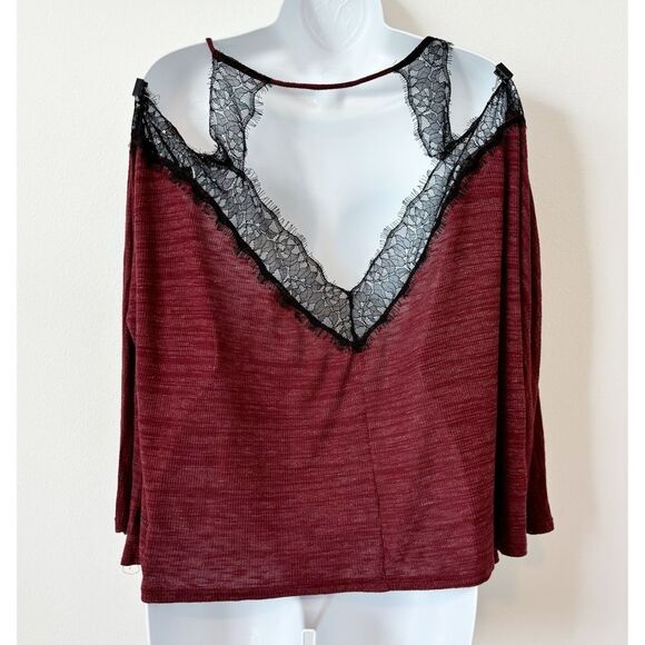 Pins & Needles Cold Shoulder Mixed Media Burgundy Lace Top Womens Medium - Picture 3 of 11